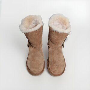 UGG BAILEY BUTTON 1114970 CHARM CHESTNUT SHEEPSKIN SUEDE WOMEN'S BOOTS SIZE 5